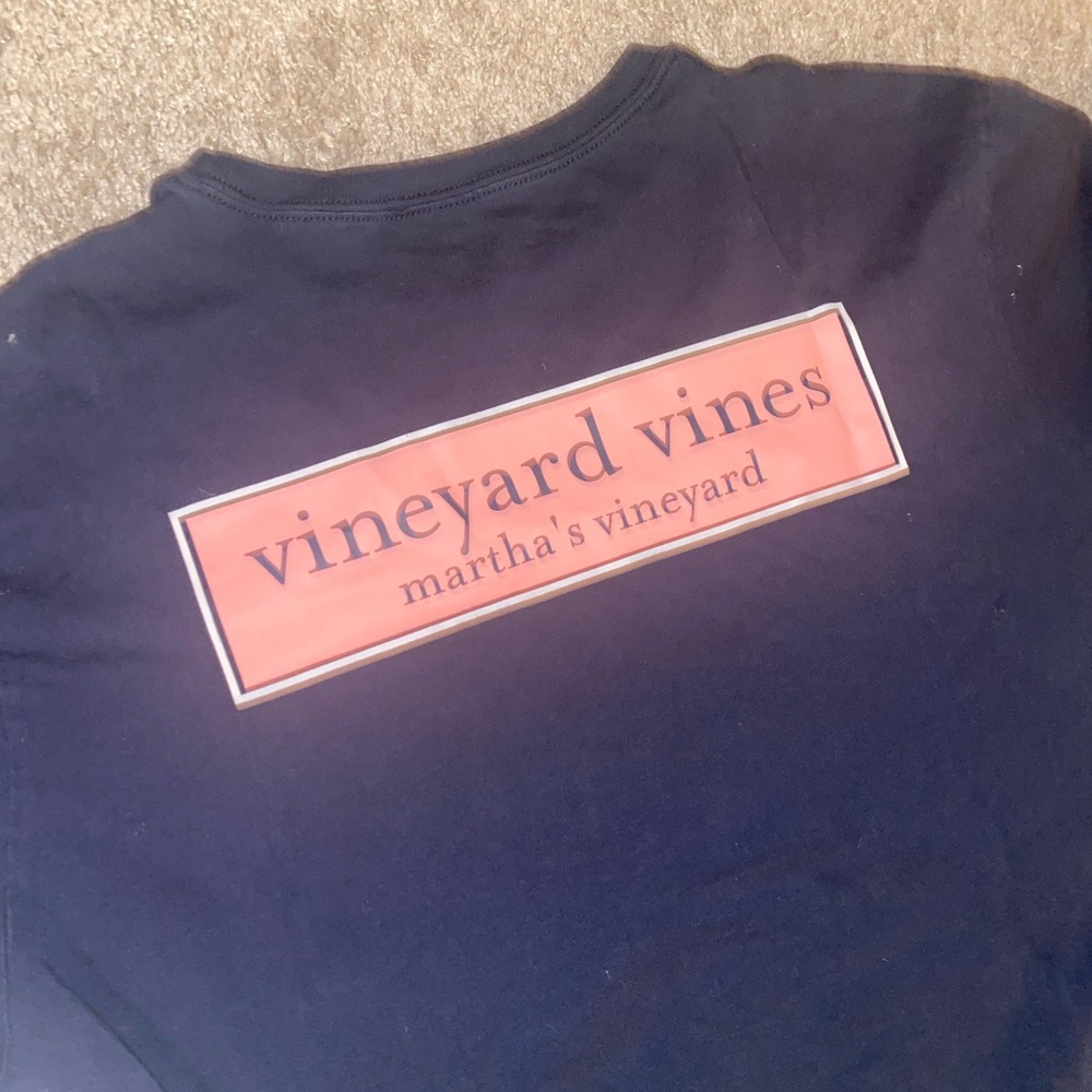 Vineyard vines t shirt